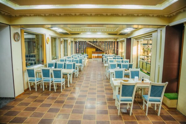 Desayuno buffet incluido todos los días