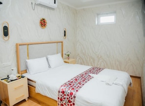 Laptop workspace, free WiFi - Milliy Hotel - Namangan City (Namangan)