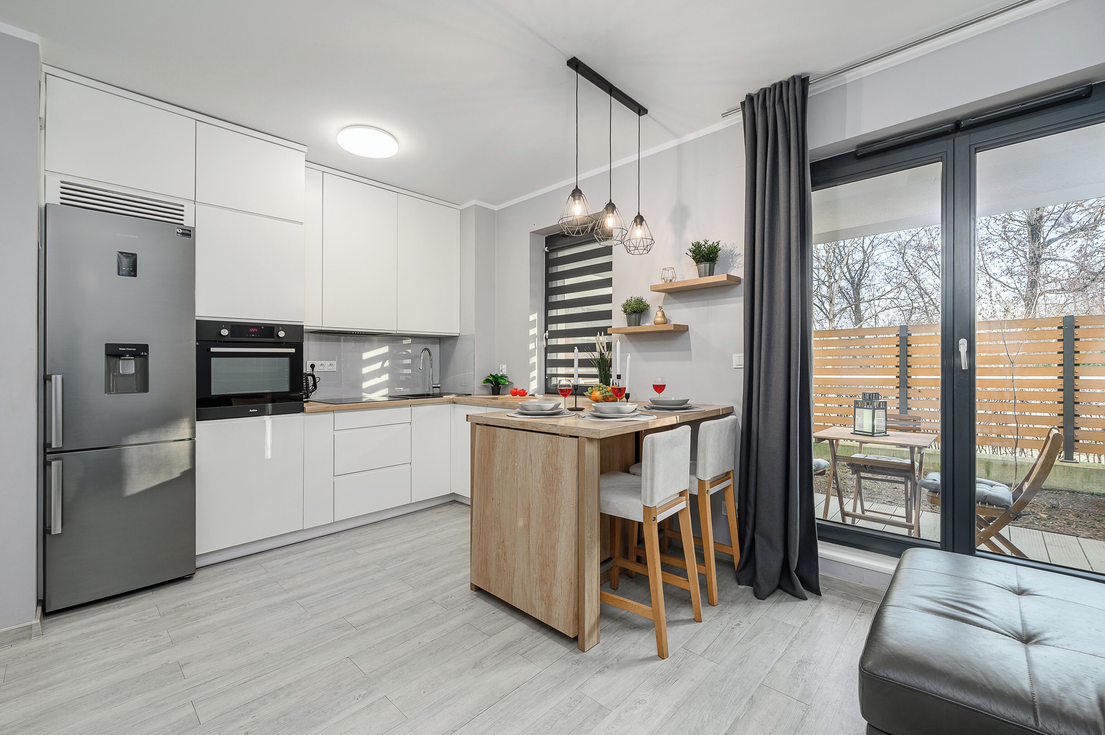 Leilighet – classic, terrasse, bakgårdsutsikt | Blendingsgardiner, strykejern/-brett, barnesenger og wi-fi (inkludert)