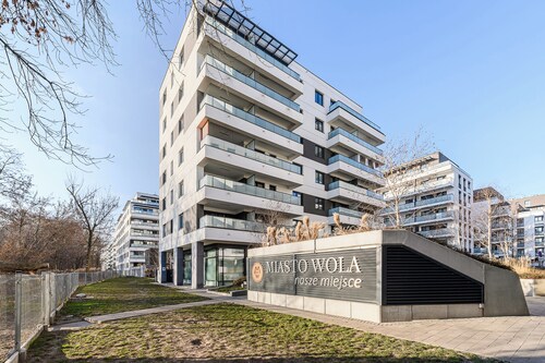 Lumina apartment near the train station