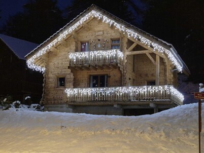 Chalet in La Joue du Loup, close to the slopes and ESF ski school