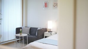 1 dormitorio, tabla de planchar con plancha, Internet