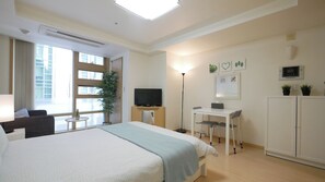 1 dormitorio, tabla de planchar con plancha, Internet