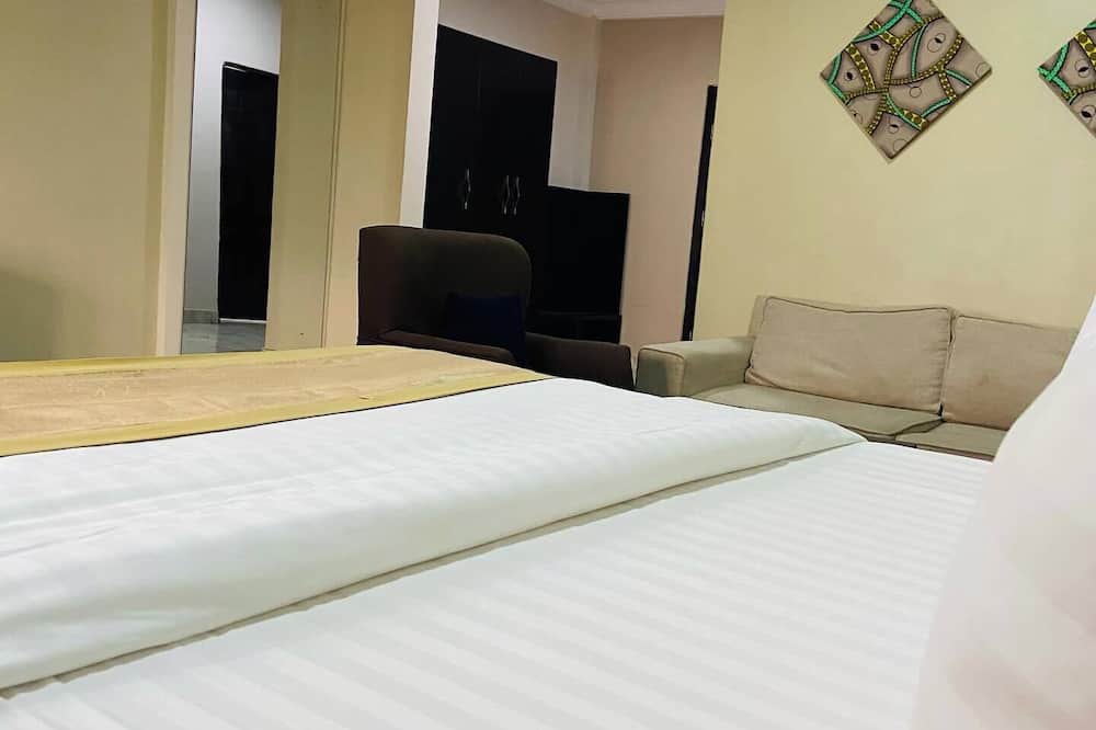 Sienna Suites