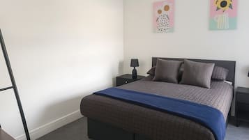 4 Schlafzimmer, Bügeleisen/Bügelbrett, WLAN, Bettwäsche
