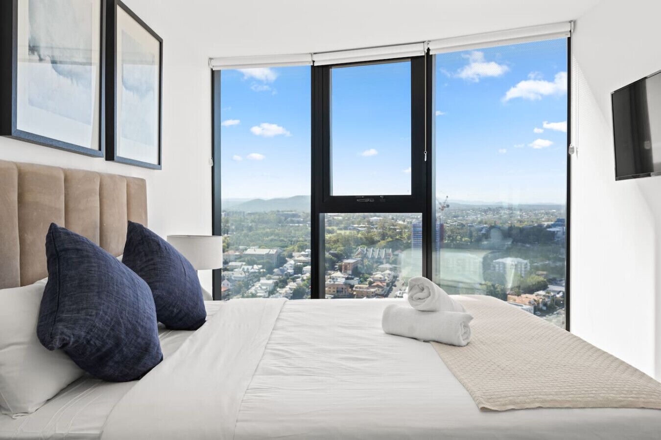 3 soverom, strykejern/-brett, wi-fi og sengetøy