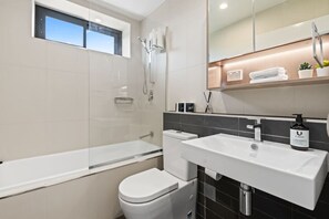 Hair dryer - Modern 2BR Apartment | Easy Access to Everywhere (MacGregor)