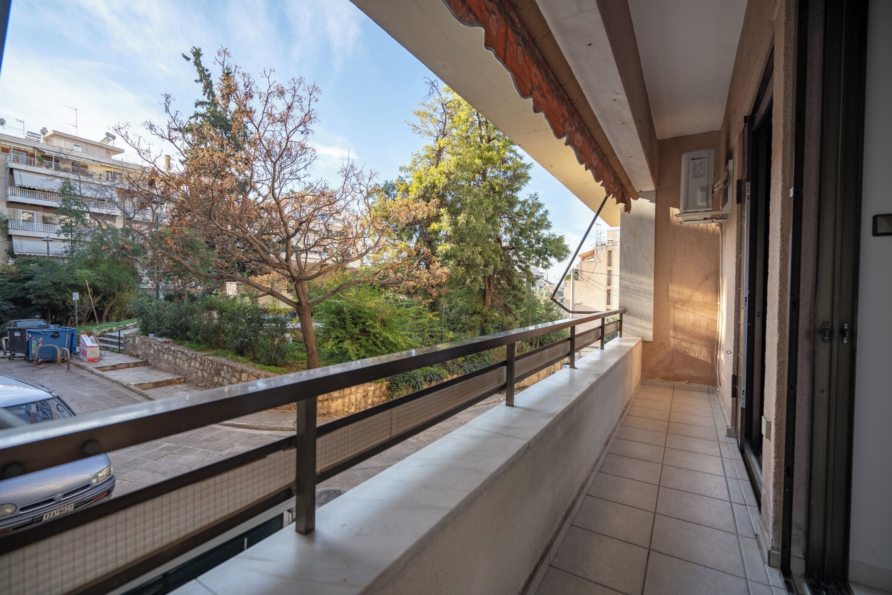 المنطقة المحيطة بالمنشأة