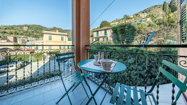 Unclassified image, 1 of 41, button - CASA GINESTRA - A vacation between the sea and the sky (Rapallo)