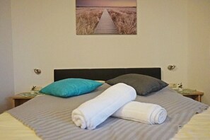 2 bedrooms - #02 Bungalow on the lagoon with terrace, pure relaxation! (Kamminke)