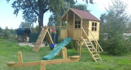 Green House - Entspannung im Schatten einer Eiche by Interhome