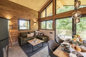 Chalet | Living room - Modernes Ebenerdiges Chalet im Vital Camp Bayerbach (Bayerbach)