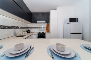 Private kitchen - Urangan Pier Villa #1 (Urangan)