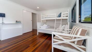 2 chambres, fer et planche à repasser, accès Internet