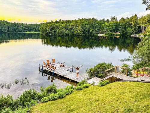 New Home! Lakefront, Dock, Fireplace, XBox