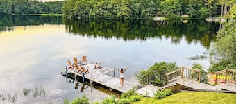 New Home! Lakefront, Dock, Fireplace, XBox