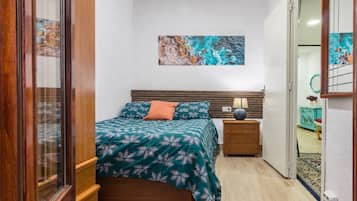 2 chambres, fer et planche à repasser, Wi-Fi, draps fournis