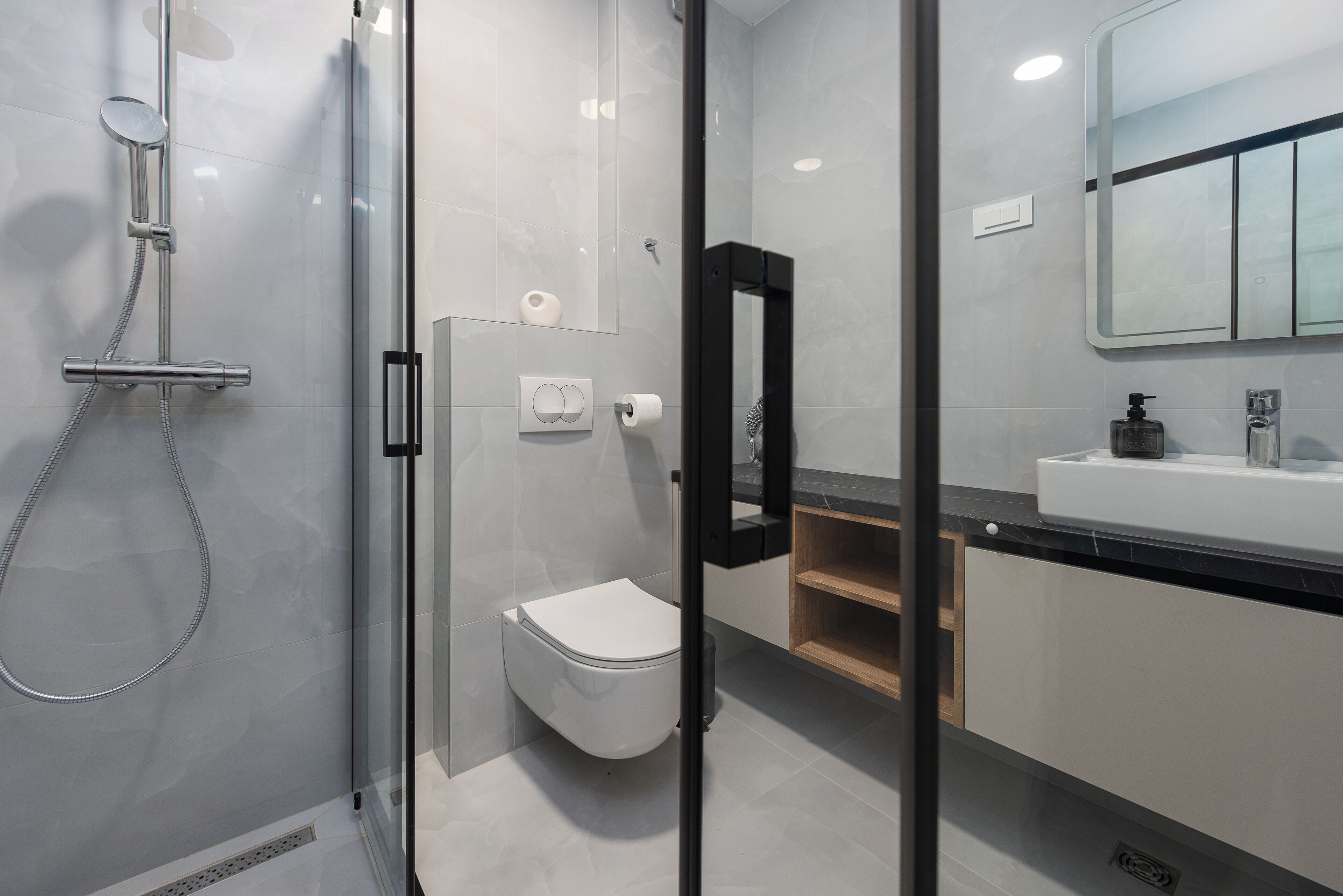 Superior Apartment, 6 Bedrooms, Private Pool, Pool View | Bathroom | Shower, hair dryer, towels, toilet paper