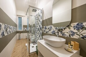 Shower, hair dryer, bidet, towels - CASA CAMELIA - Relax near the sea (Rapallo)