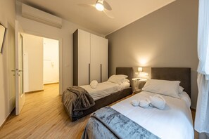2 bedrooms, iron/ironing board, travel cot, Internet - CASA CAMELIA - Relax near the sea (Rapallo)