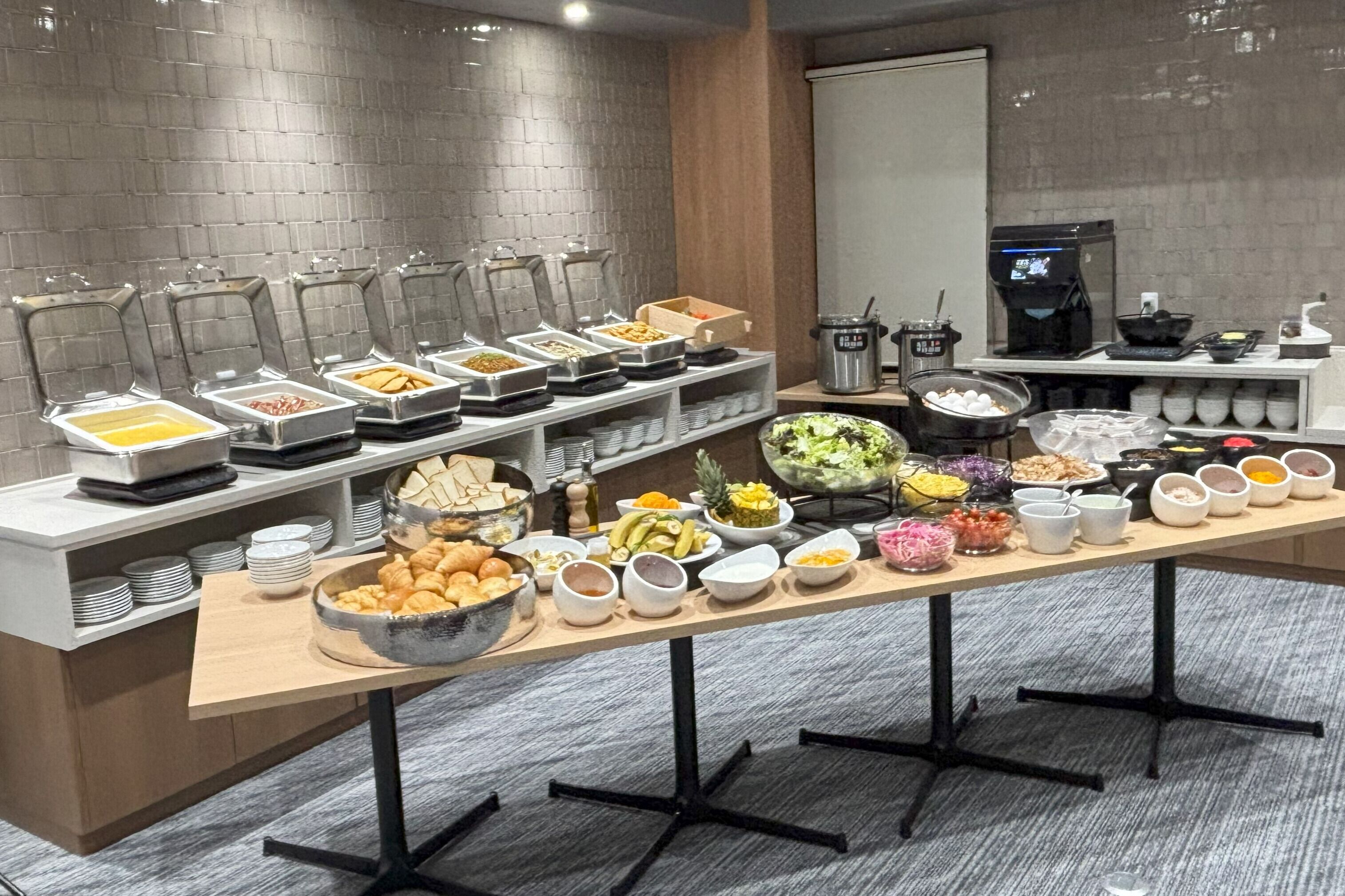 Café da manhã com buffet todos os dias (JPY 1980 por pessoa) 