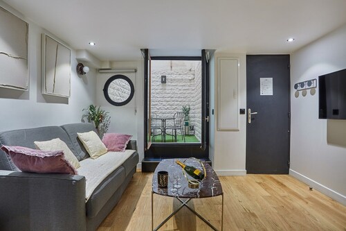 Charming Apartment Faubourg St Honore Madeleine