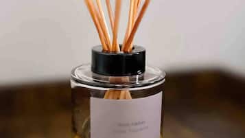 Room, 1 Bedroom, Patio, Garden View | Bathroom amenities