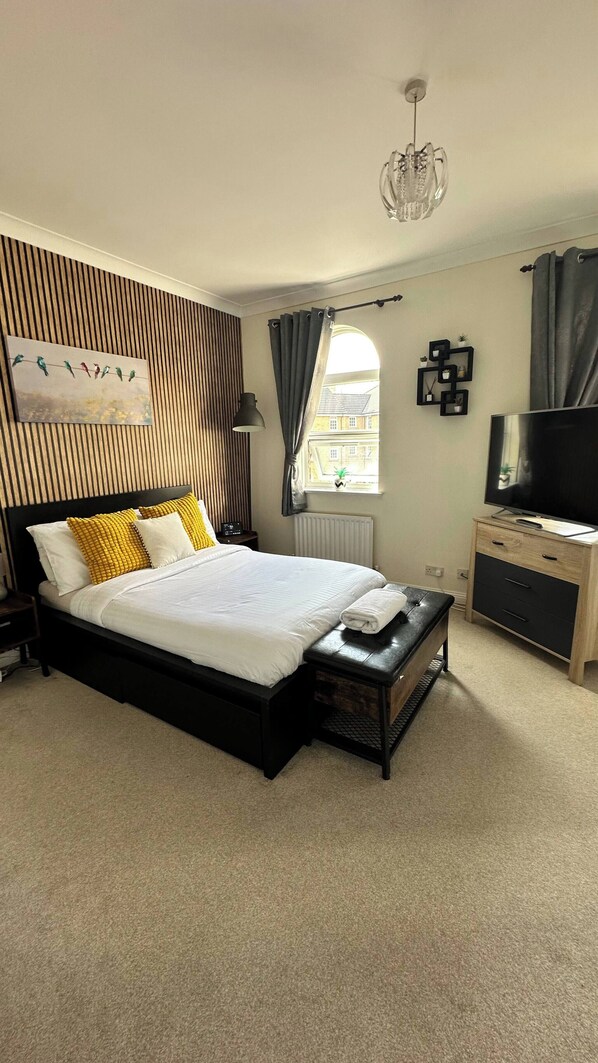 Room, 1 Bedroom, Patio, Garden View - Room-beautiful Bedroom En-suite Hotel (London)