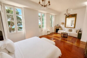 7 chambres, fer et planche à repasser, Wi-Fi gratuit, draps fournis