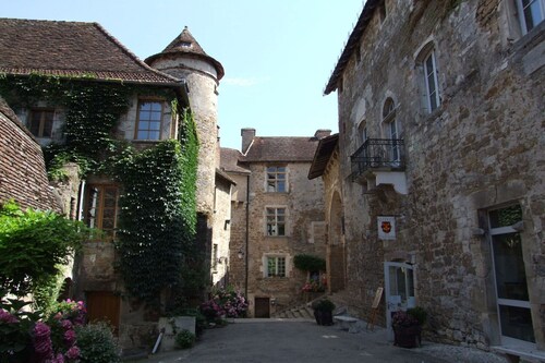 Maison de vacances à Vayrac avec piscine privée