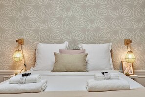 1 bedroom, desk, iron/ironing board, free WiFi - Elegant flat - Porte Maillot-Arc de Triomphe (Paris)