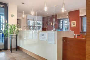 Lobby - Apartment 'Fewo 104' with Mountain View, Wi-Fi and Air Conditioning (St. Jakob)