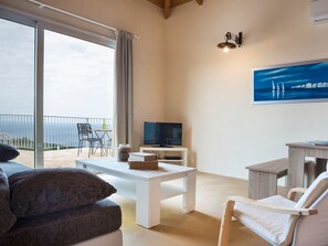 Living area - Villa Elos mit fantastischer Aussicht by Interhome (Markantonata)