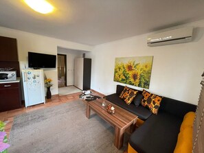 Living area - Wohnung in einer engen und ruhigen Anlage by Interhome (Aheloy)