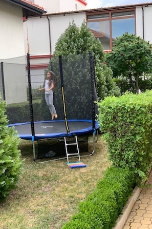 Property grounds - Wohnung in einer engen und ruhigen Anlage by Interhome (Aheloy)