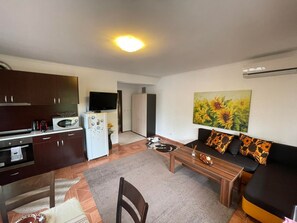 Living area - Wohnung in einer engen und ruhigen Anlage by Interhome (Aheloy)