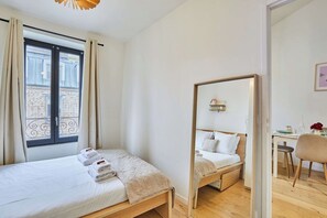 1 bedroom, desk, iron/ironing board, free WiFi - Charming Apartment Boulogne facing (Boulogne-Billancourt)