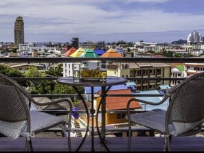 Outdoor dining - Wazzas Patong Apartment, Smart-TV und schnelles Wifi by Interhome (Phuket)