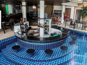 Bar (on property) - Wazzas Patong Apartment, Smart-TV und schnelles Wifi by Interhome (Phuket)