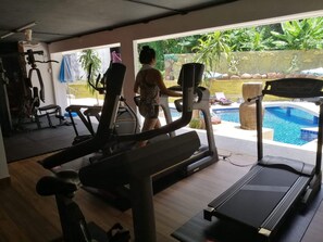 Fitness facility - Wazzas Patong Apartment, Smart-TV und schnelles Wifi by Interhome (Phuket)
