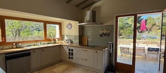 La Rocaille, house for 6 with swimming pool