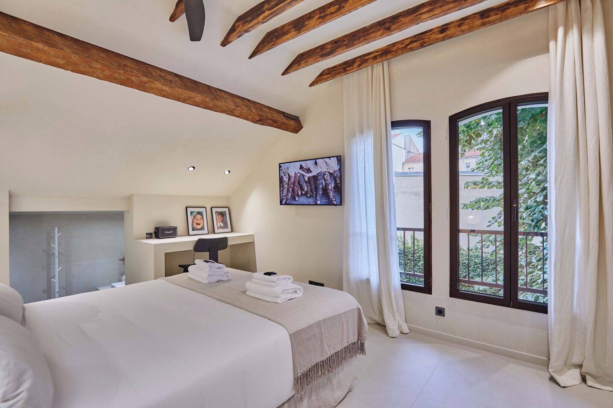 Desk, iron/ironing board, free WiFi, bed sheets