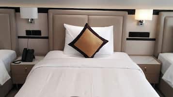 Deluxe Double Room, Balcony, City View | Desk, laptop workspace, iron/ironing board, free WiFi