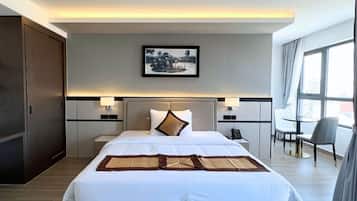 LN Suite | Skrivebord, arbejdsområde til bærbare computere, strygejern/strygebræt