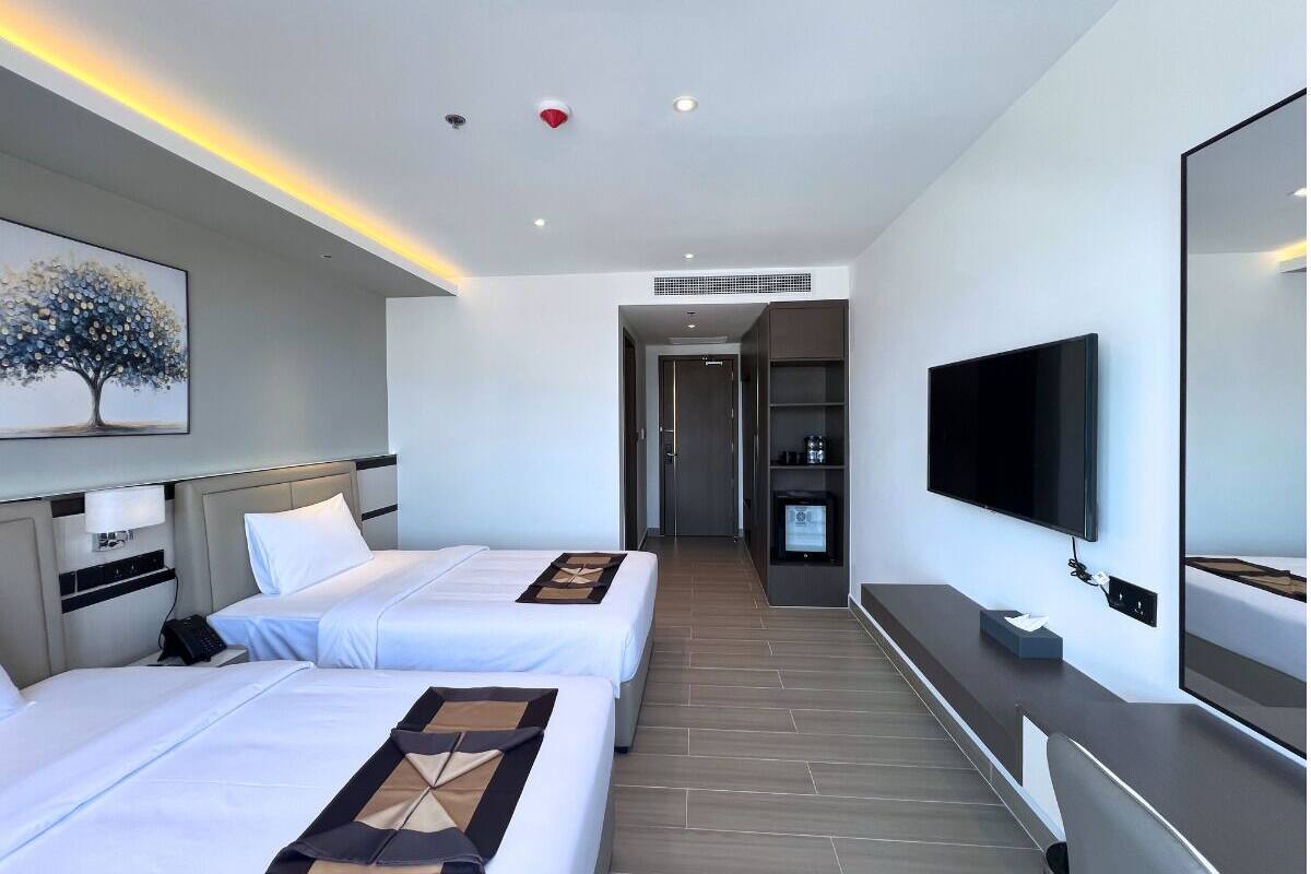 Superior Room no Breakfast | Desk, laptop workspace, iron/ironing board, free WiFi