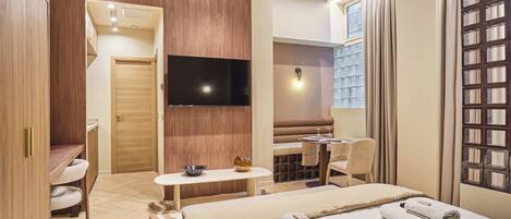 Bureau, fer et planche à repasser, accès Internet, draps fournis