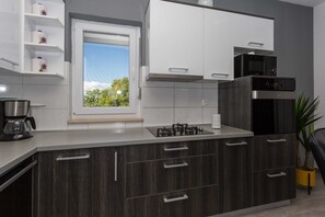 Fridge, microwave, oven, stovetop - Luxury Villa, Sleeps 10 with Private Pool (Biograd na moru)