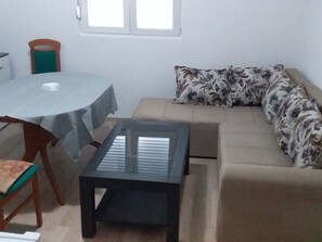 TV, fireplace, DVD player - Ruhiger Ort im Herzen einer Bucht by Interhome (Dobrota)