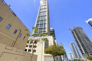 Exterior - Celestial & Curated 1BR @ Downtown Dubai (Dubai)