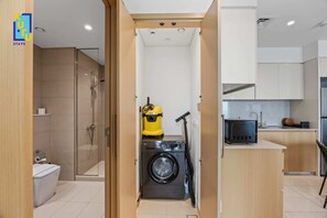 Bathroom - Celestial & Curated 1BR @ Downtown Dubai (Dubai)